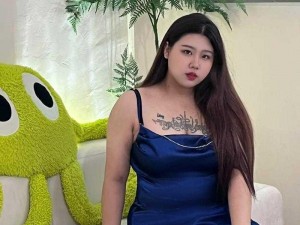 这款女性 BBWBBWBBWBBW 时尚舒适，适合多种场合穿着